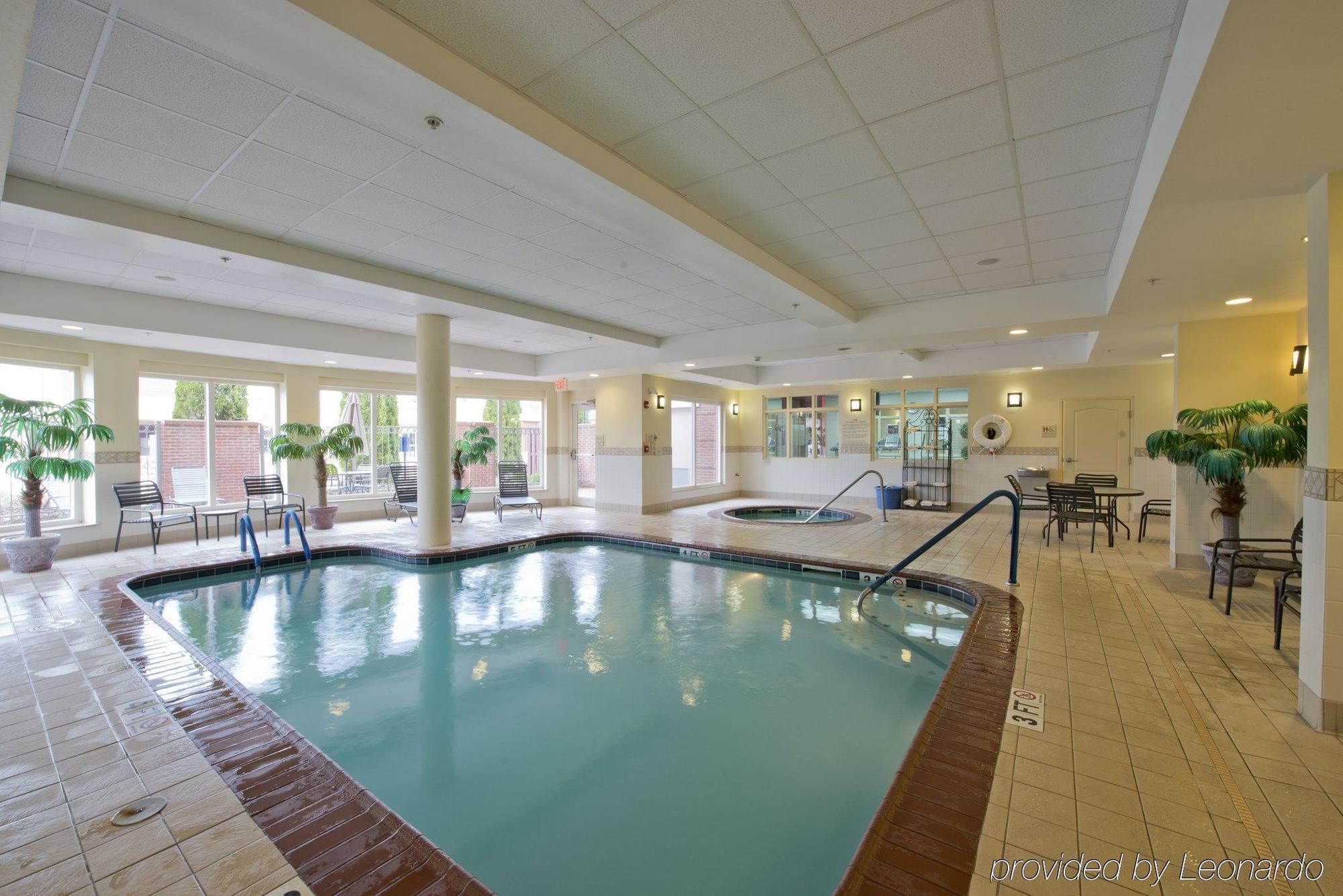 Hilton Garden Hotel 3*
